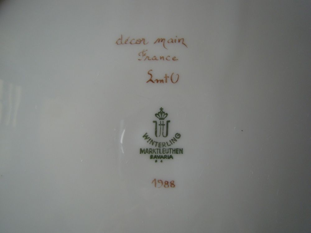Grande assiette en porcelaine de Bavi&egrave;re " Sc&egrave;ne de chasse " Décoration
