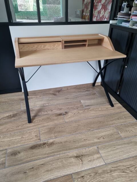Bureau Ampm Mod�le �p�tre ch�ne et m�tal 280 Beuzeville (27)