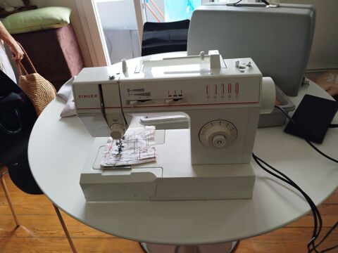 Machine  coudre singer 60 Grenoble (38)