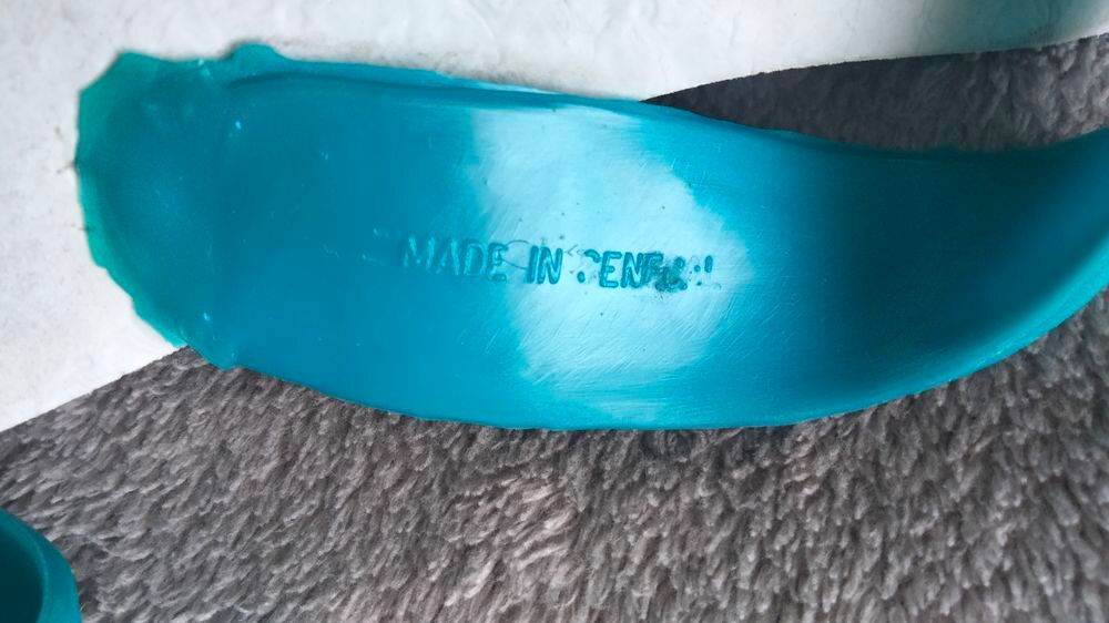 Tongs vintage bleues Made in S&eacute;n&eacute;gal Chaussures
