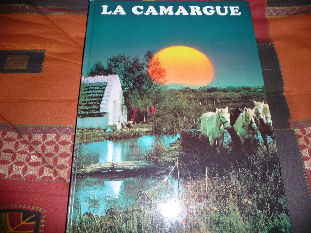 LA CAMARGUE Livres et BD