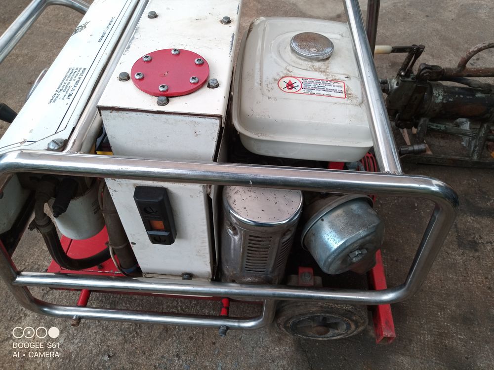 groupe hydraulique et coupe cables Bricolage