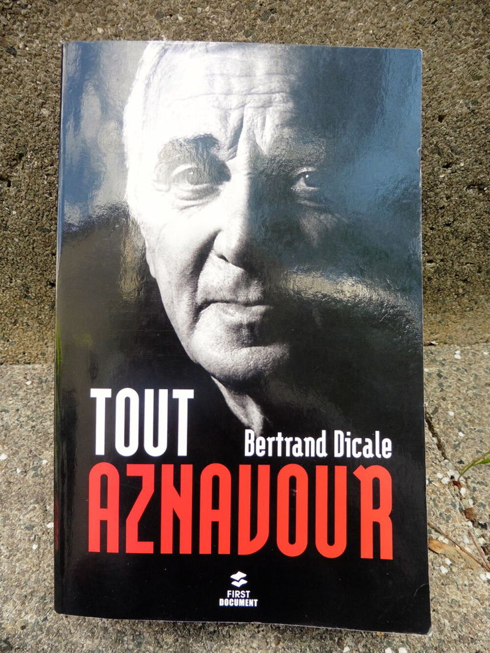 &quot;Tout Aznavour&quot; Livres et BD