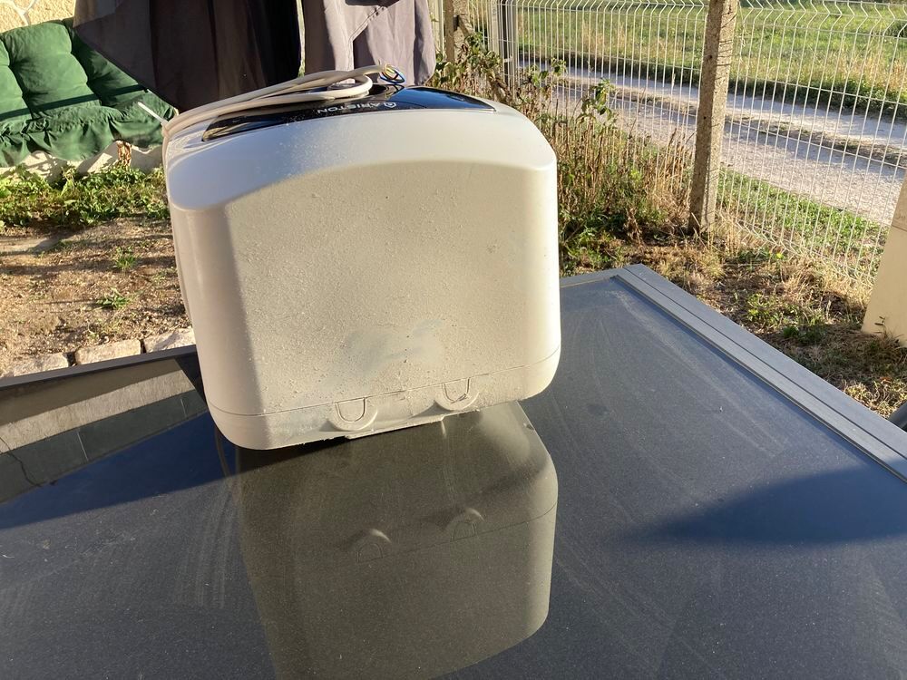 Chauffe eau Ariston Electroménager