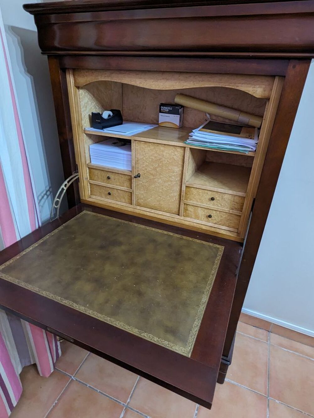 Secr&eacute;taire &agrave; abattant en merisier style Louis Philippe Meubles