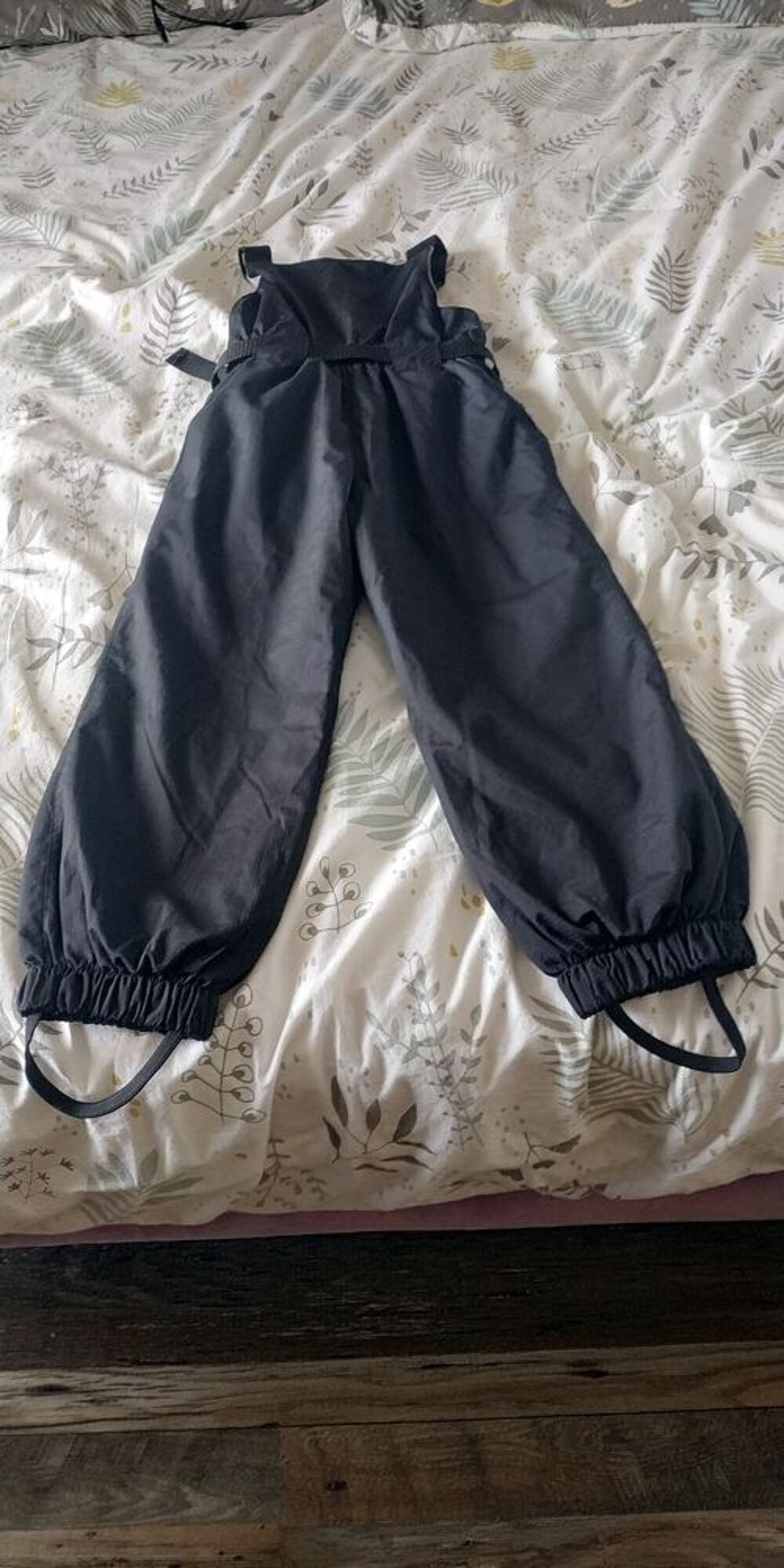 Magnifique pantalon de ski SNC noir pour enfant de 6 ans en Vêtements