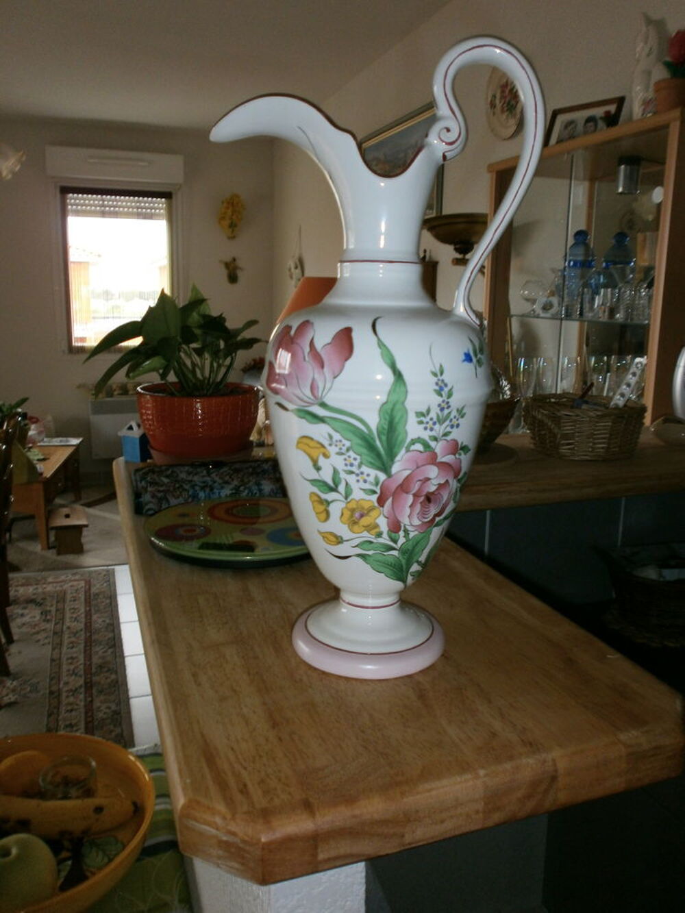 AIGUILLERE NEUF DECOR ROSE ET TULIPE faience reput&eacute;e Décoration