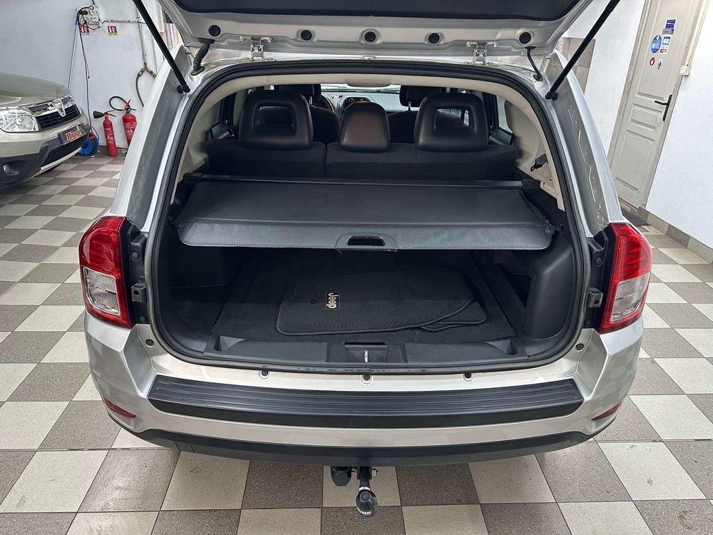 Compass JEEP COMPASS 2.2 CRD SPORT 163CV 4WD 2011 occasion 06600 Antibes