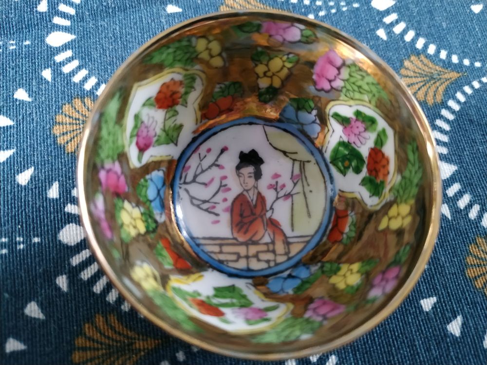 Service &agrave; Sak&eacute; Japonais de 12 pi&egrave;ces en Porcelaine fine Cuisine