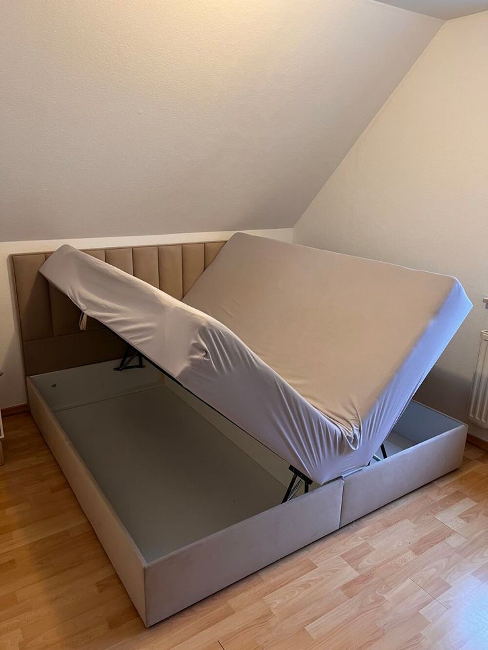 lit 200x200 coffre Meubles
