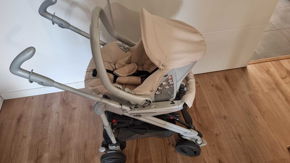Maxicosi et Poussette 2en 1 en tr&egrave;s bon &eacute;tat Puriculture
