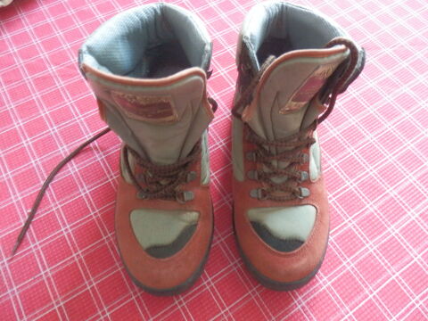 Chaussures de randonne mixtes 38 La Garenne-Colombes (92)