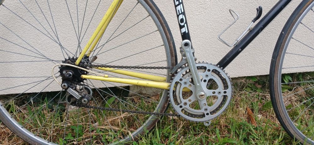 VELO ROUTE PEUGEOT VINTAGE Vélos