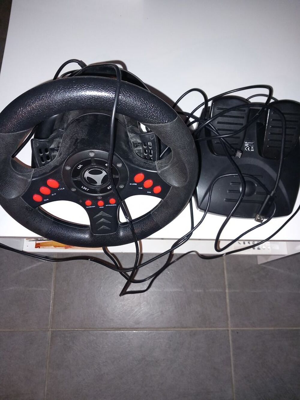Volant PS4 Consoles et jeux vidéos