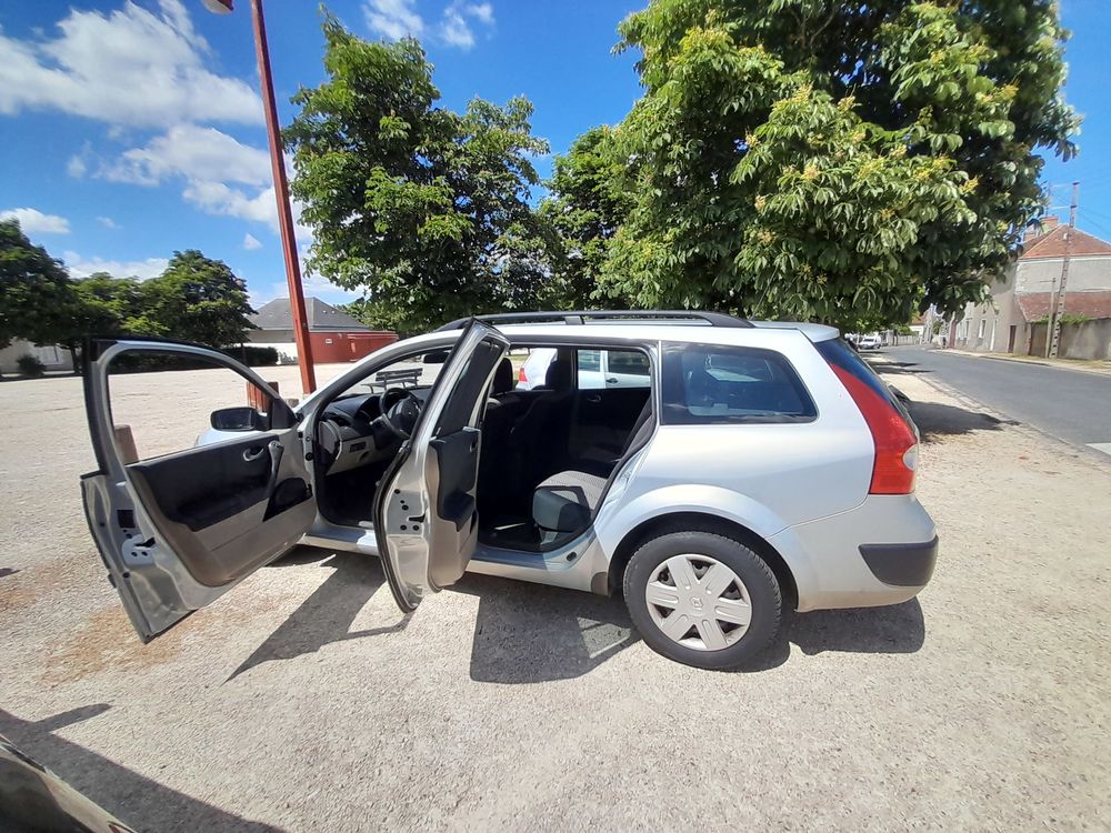 M&eacute;gane II M&eacute;gane 1.9 dCi 120 H&eacute;lios 2005 occasion 36210 Chabris