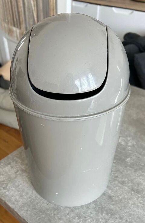 Lot de 3 poubelles de salles de bain  7 Paris 14 (75)