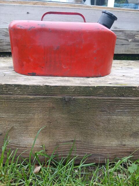 PETIT JERRICAN ANCIEN 10 Breuil-le-Sec (60)