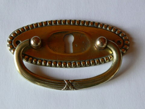 Poign�e de meuble 10 Plougoumelen (56)