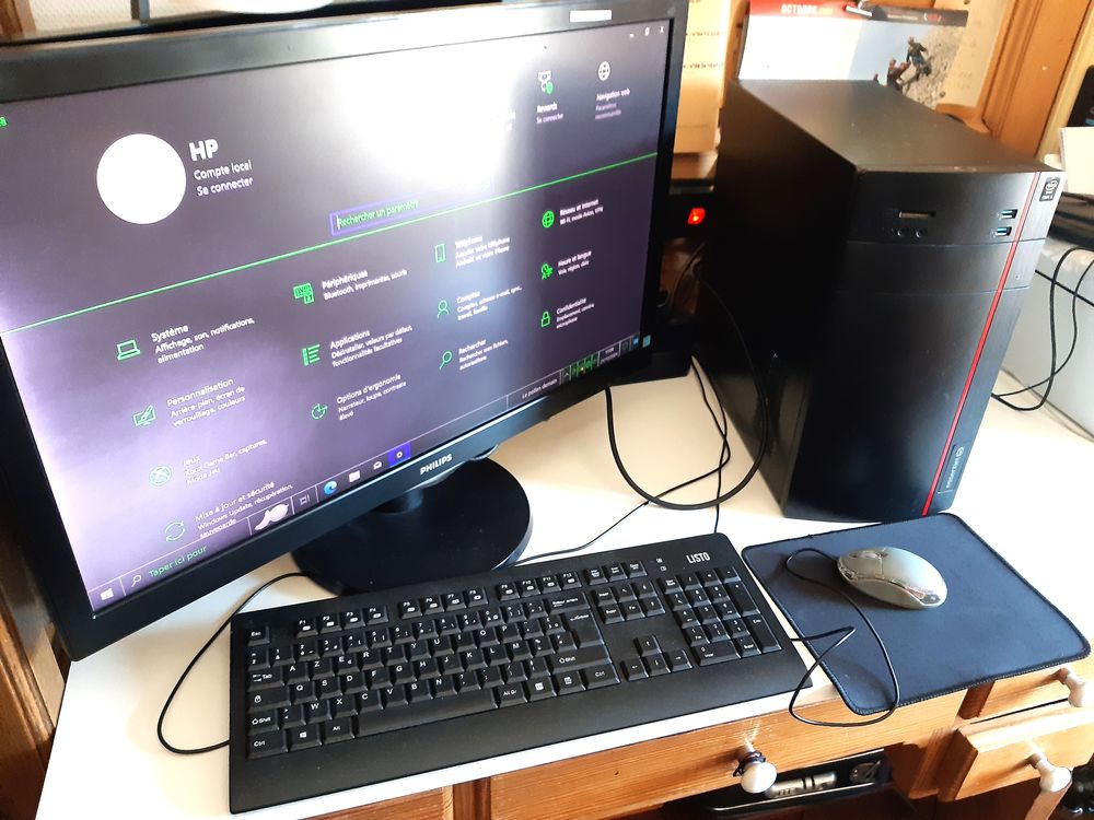 PC + Ecran +clavier + souris +connectique Matériel informatique