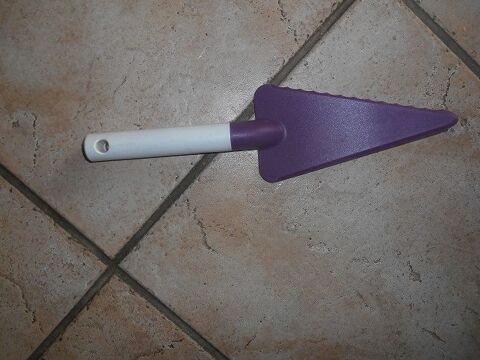 PELLE A TARTE EN SILICONE NEUF 5 Saint-Denis-en-Val (45)