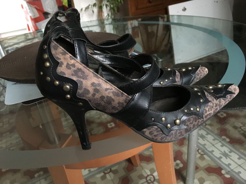 Chaussure femme. Chaussures