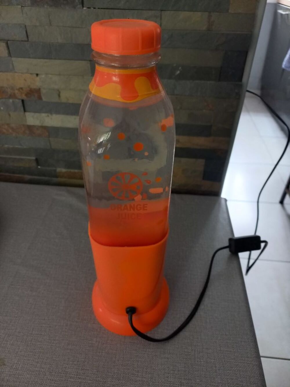 Lampe &agrave; lave orange Décoration
