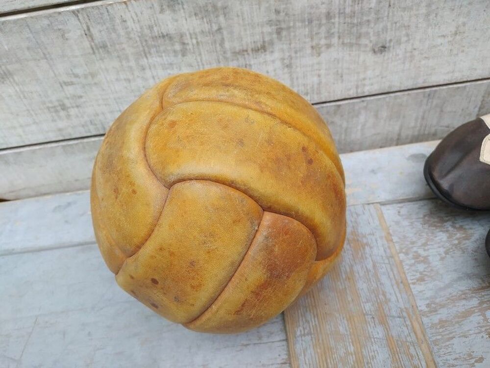 Ancien Ballon Foot Cuir Vintage 1940/1950 D&eacute;co Sport 