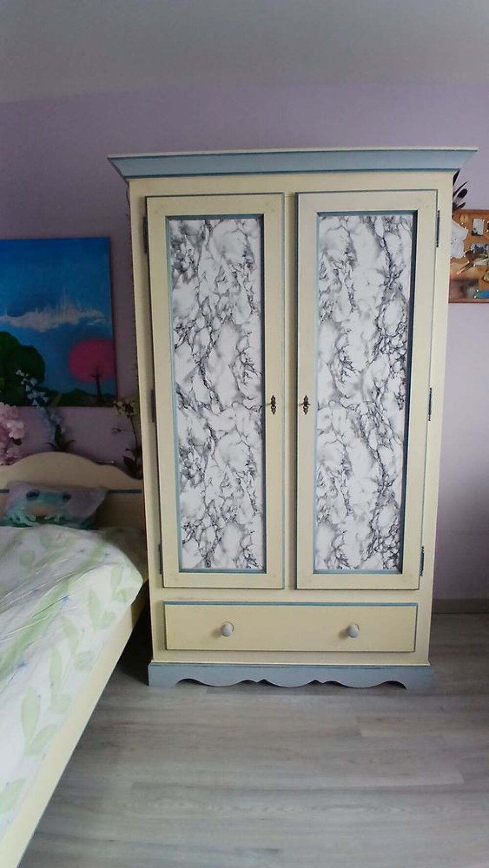 Armoire avec corniche Meubles