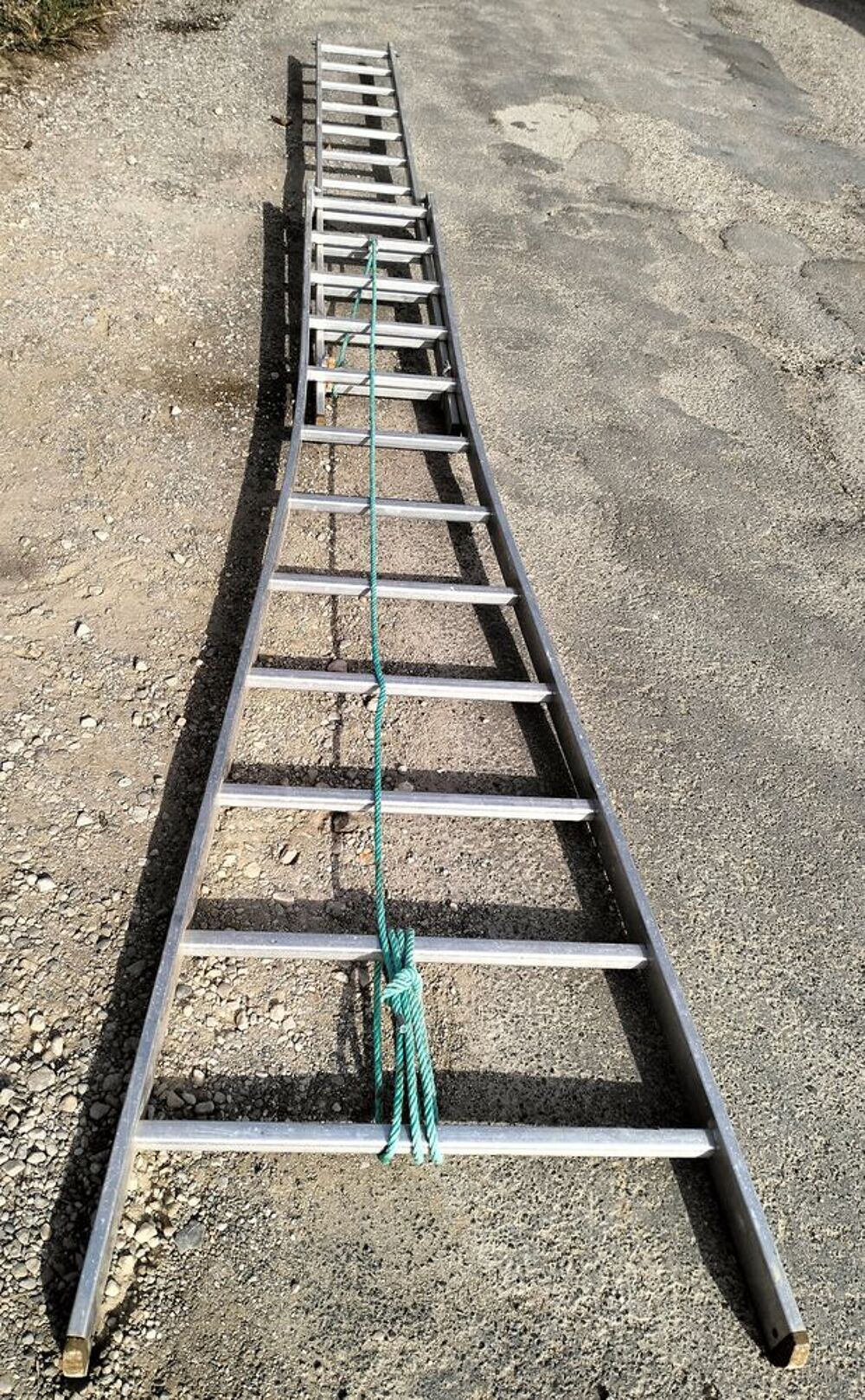 Echelle tubesca transformable 2 plans 2x12 echelons Bricolage