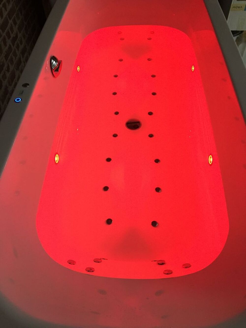 Baignoire baln&eacute;o ARUBA BADO AirPro hydrojet &amp; chromoth&eacute;rapie Meubles