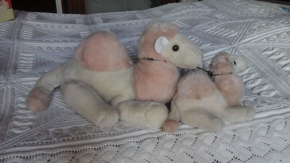 Lapins et poneys en peluches
Taille et couleur au choix
Jeux / jouets