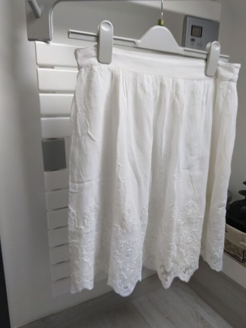 Jupes divers mod�les 12 Melun (77)