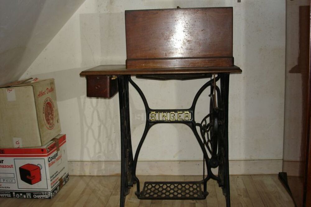 C&egrave;de ancienne machine &agrave; coudre Décoration