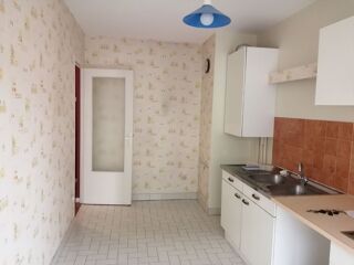  Appartement à louer 4 pièces 93 m²