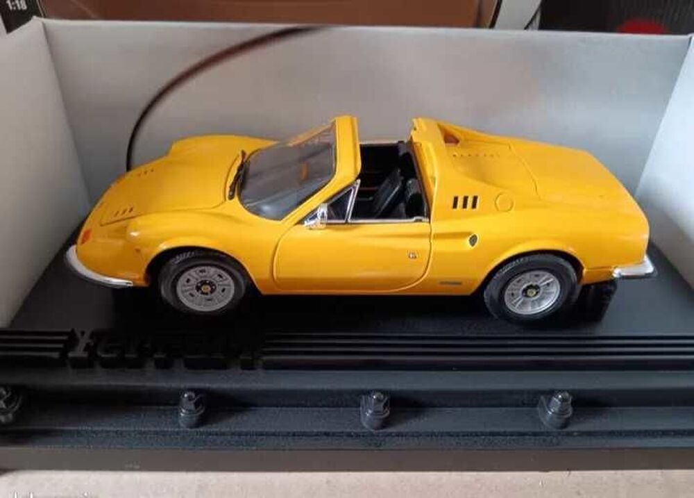 Ferrari 246 Dino GTS 1/18 