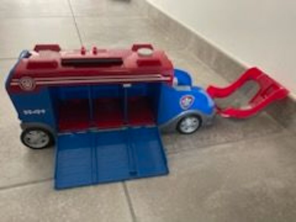 Jouets enfant . Jeux / jouets