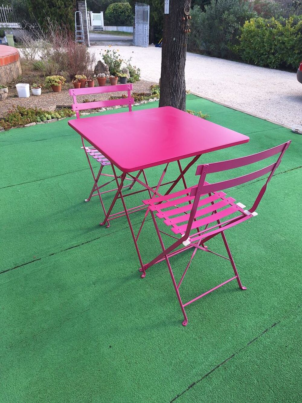 Table de jardin metalique avec 2 chaises
Tr&egrave;s bon &eacute;tat Jardin