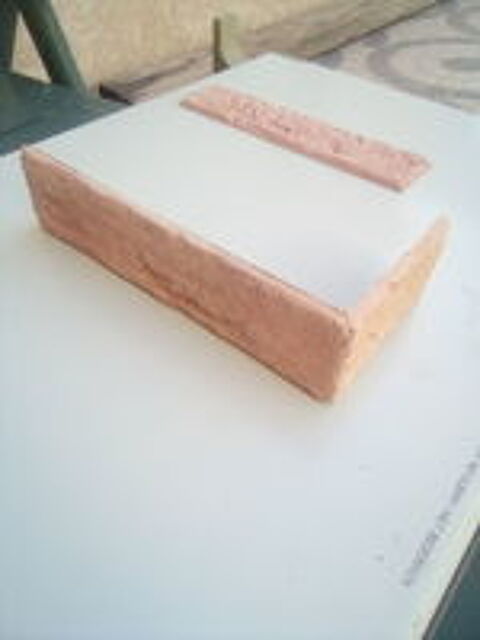   Briquettes de parement. 