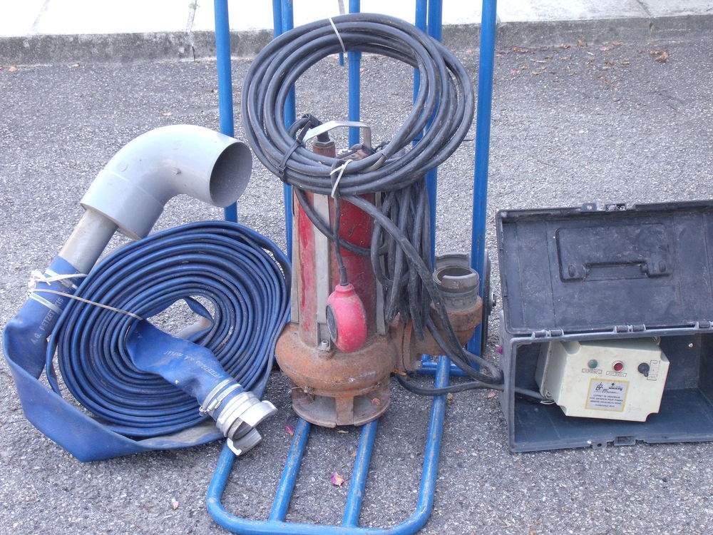 pompe eaux charg&eacute;es S&eacute;mison 900/50 &eacute;lectrique 220 v Jardin