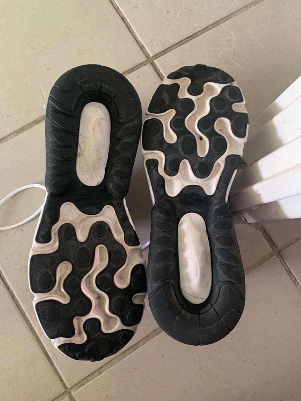 Nike r270 sales