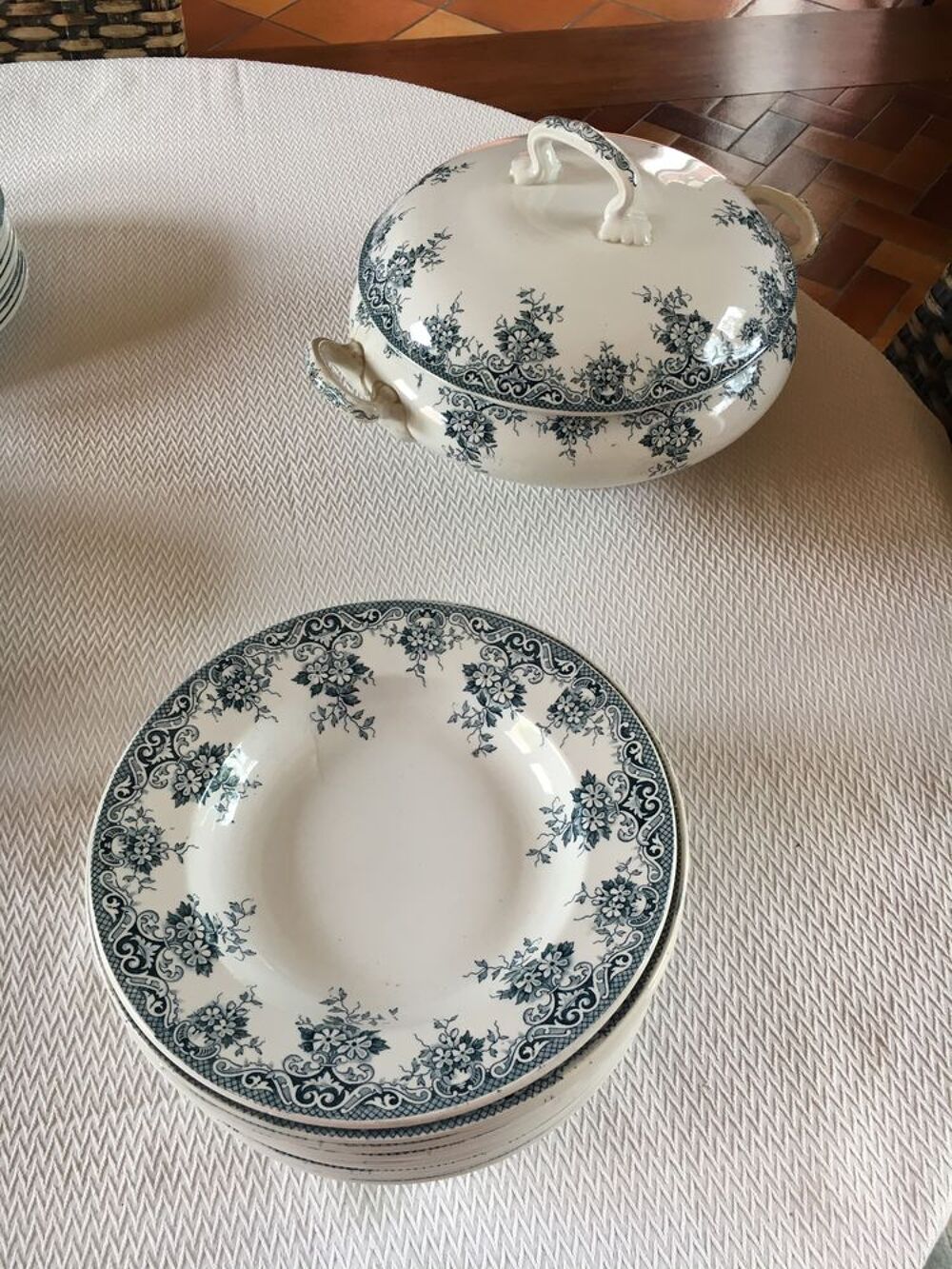 Vaisselle ancienne porcelaine du Nord Décoration