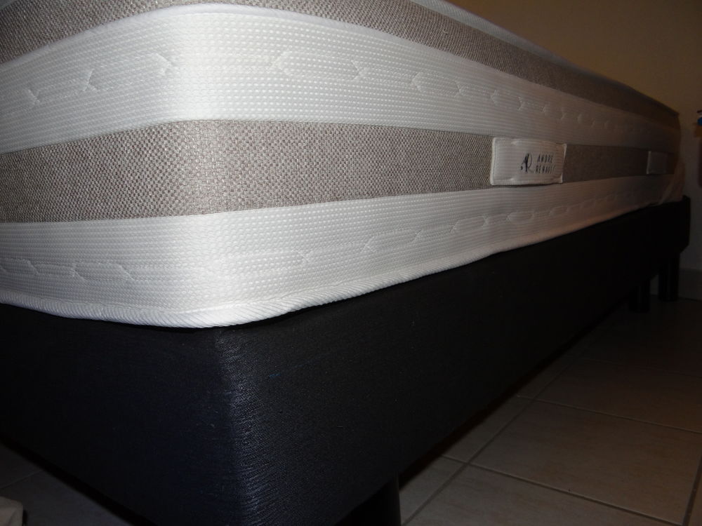 matelas Andre Renault neuf + sommier recent Meubles