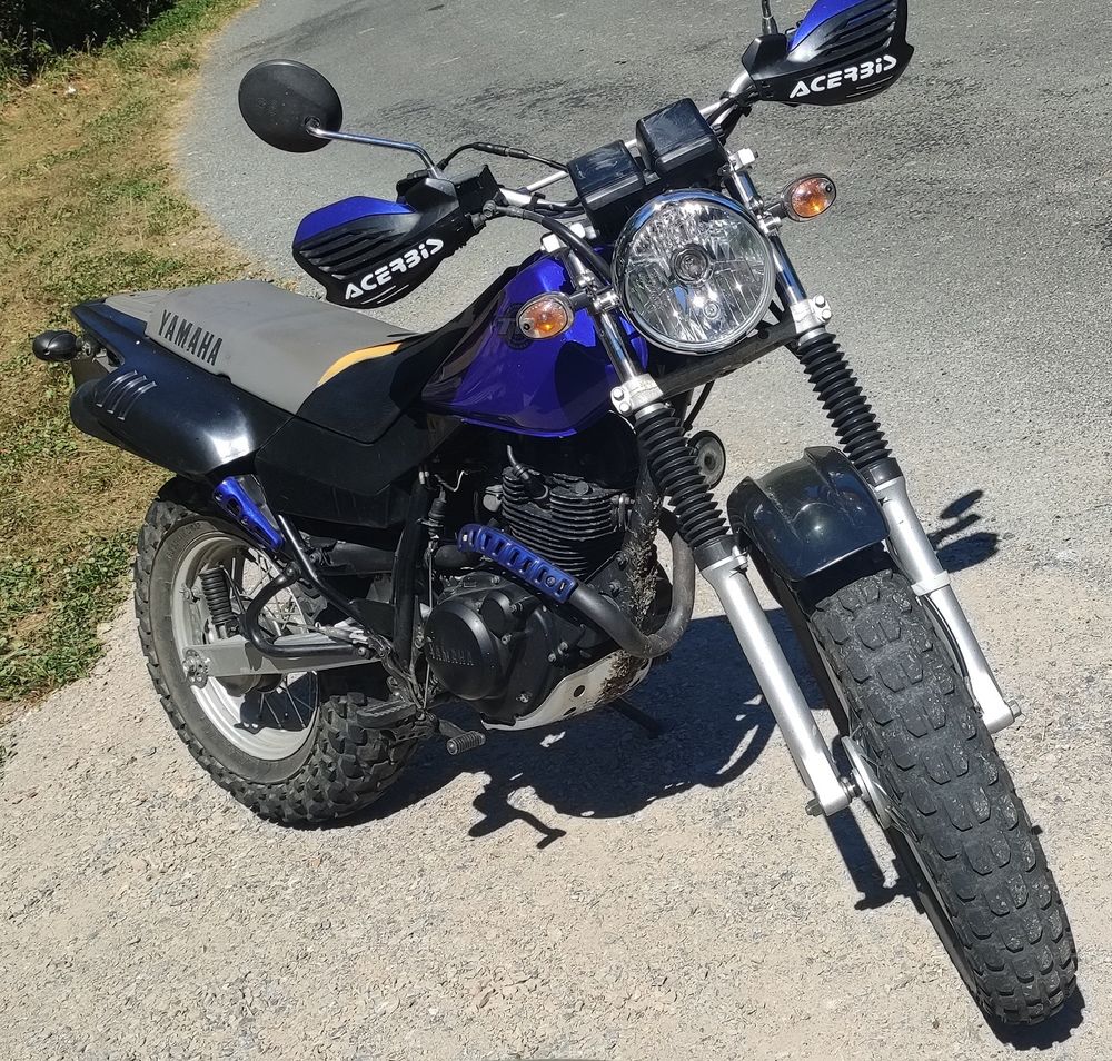 YAMAHA 2002 occasion 81260 Castelnau-de-Brassac