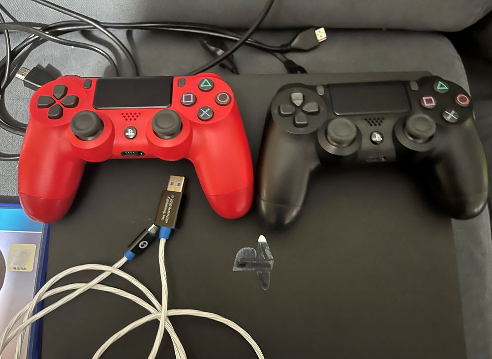 PS4 Pro 1To Consoles et jeux vidéos