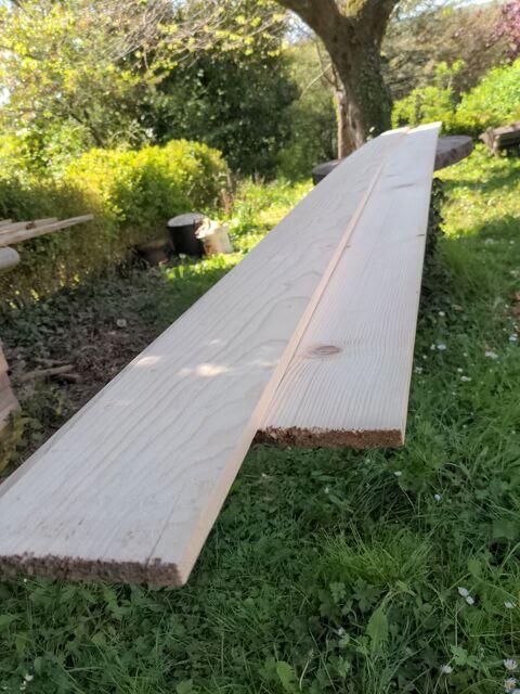 Plinthes sapin du Nord; bois et mat�riaux divers Fontaine-le-Port (77)