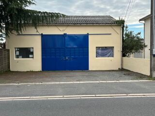 Parking / Garage � vendre 130 m� Pineuilh
