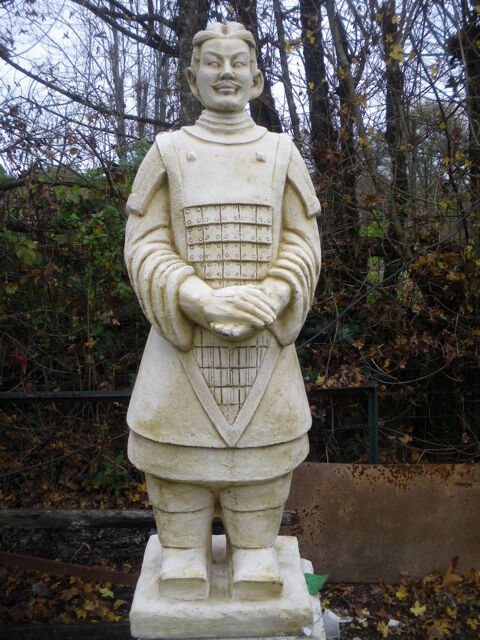 Statue, Guerrier chinois en pierre  239 Chteau-l'vque (24)