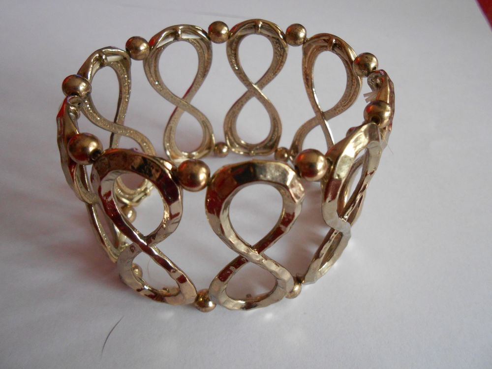 BRACELET Bijoux et montres