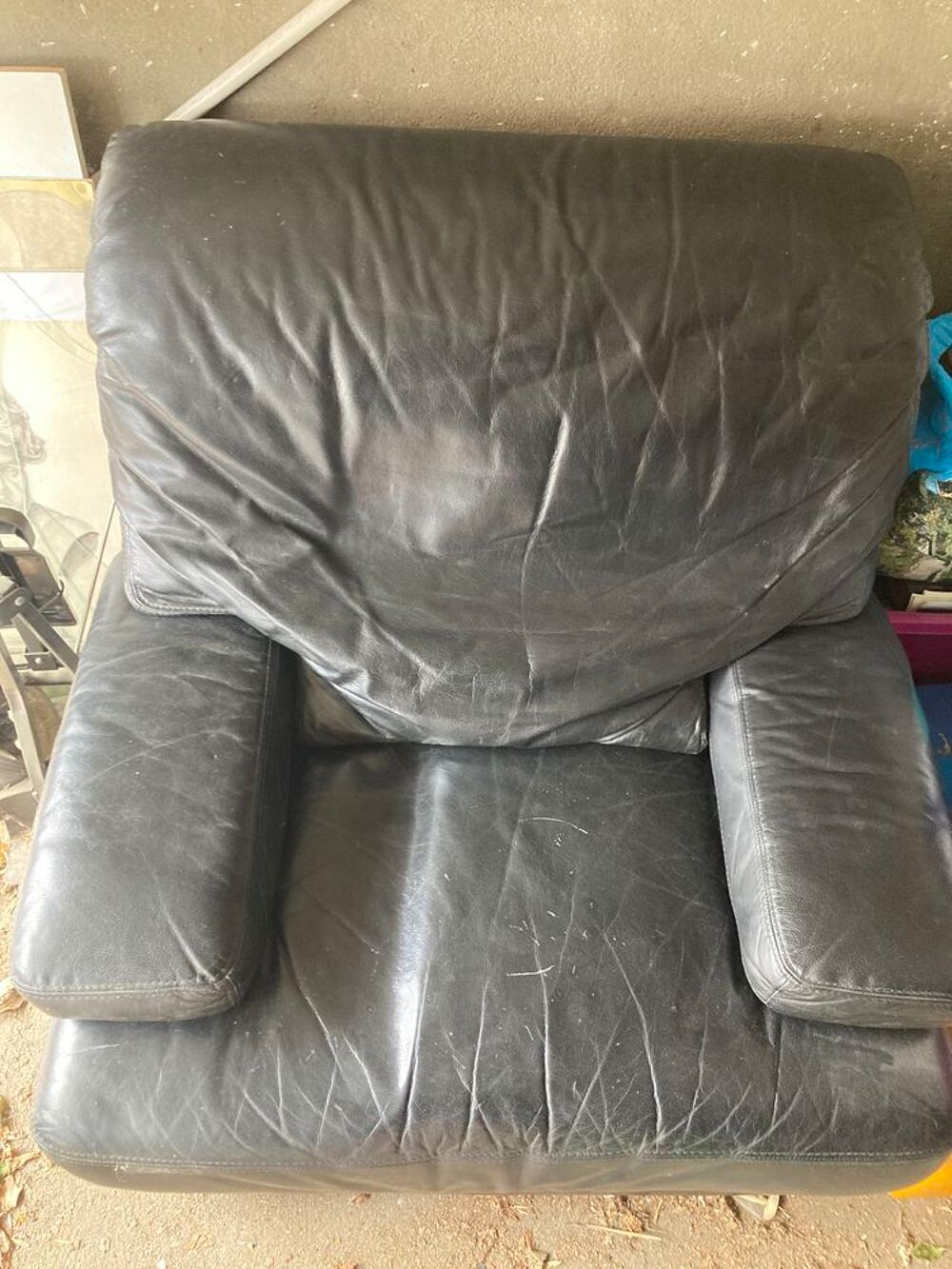 2 Fauteuils en cuir ligne Roset
bon &eacute;tat
en cuir noir Meubles