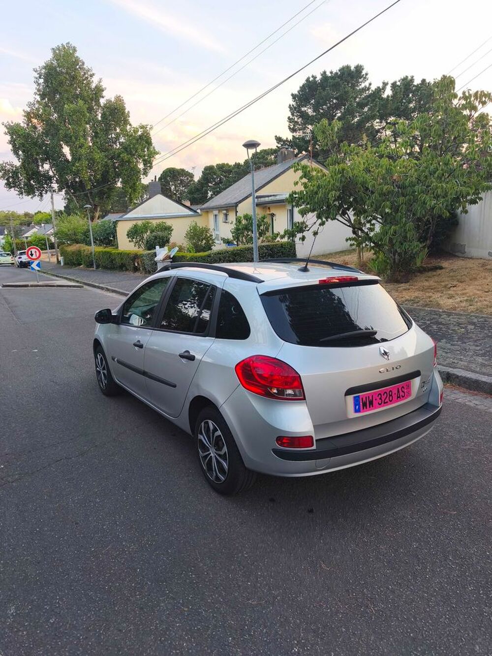 Clio III Estate Clio Estate III dCi 75 Dynamique TomTom Euro 5 2012 occasion 44000 Nantes